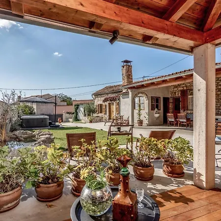 And With Parking Space Loborika, Pula - 12983 Affittacamere 5*